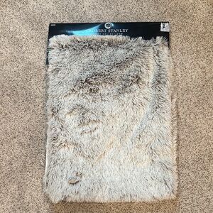 Robert Stanley Faux Fur Throw Blanket